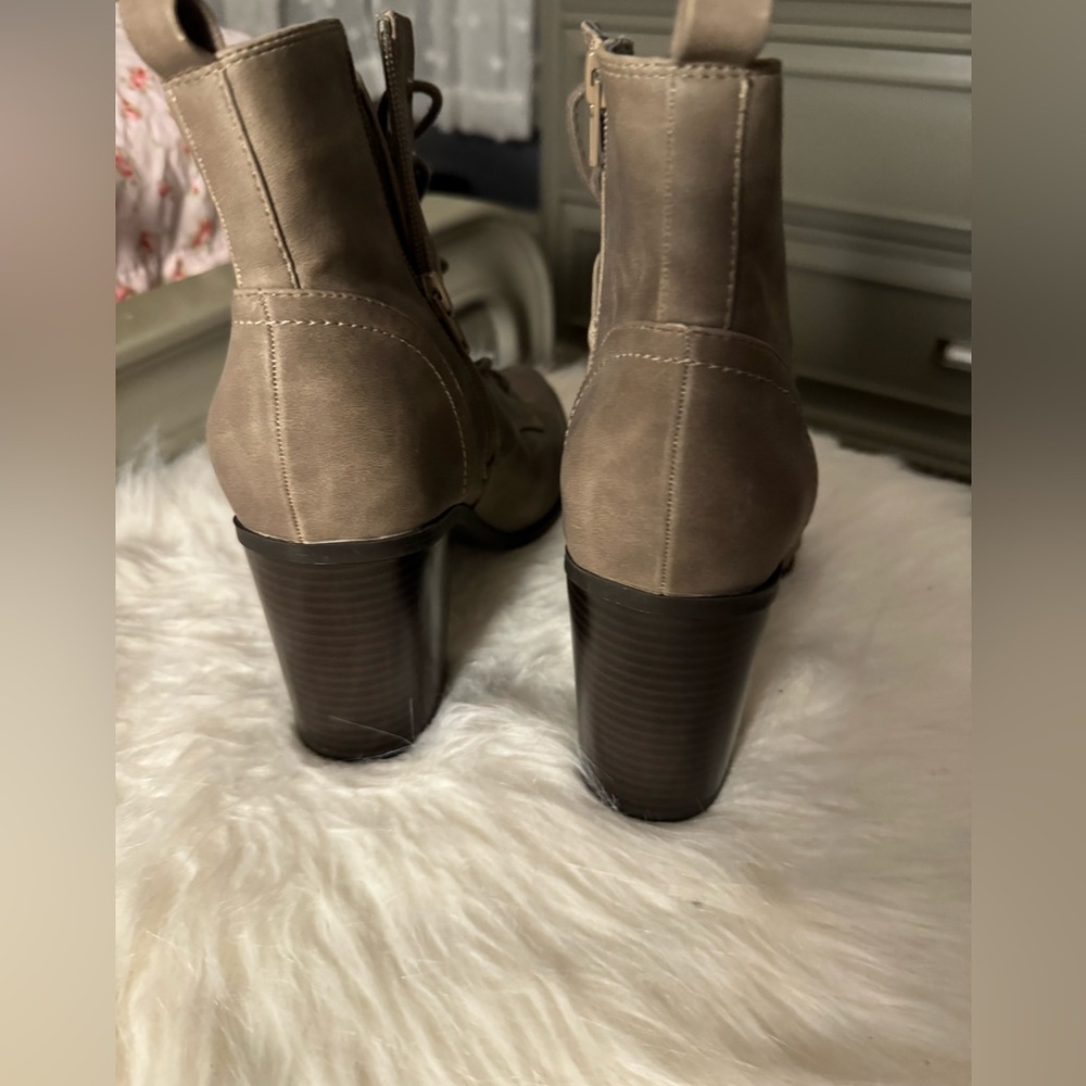 Gray booties - Picture 6 of 7